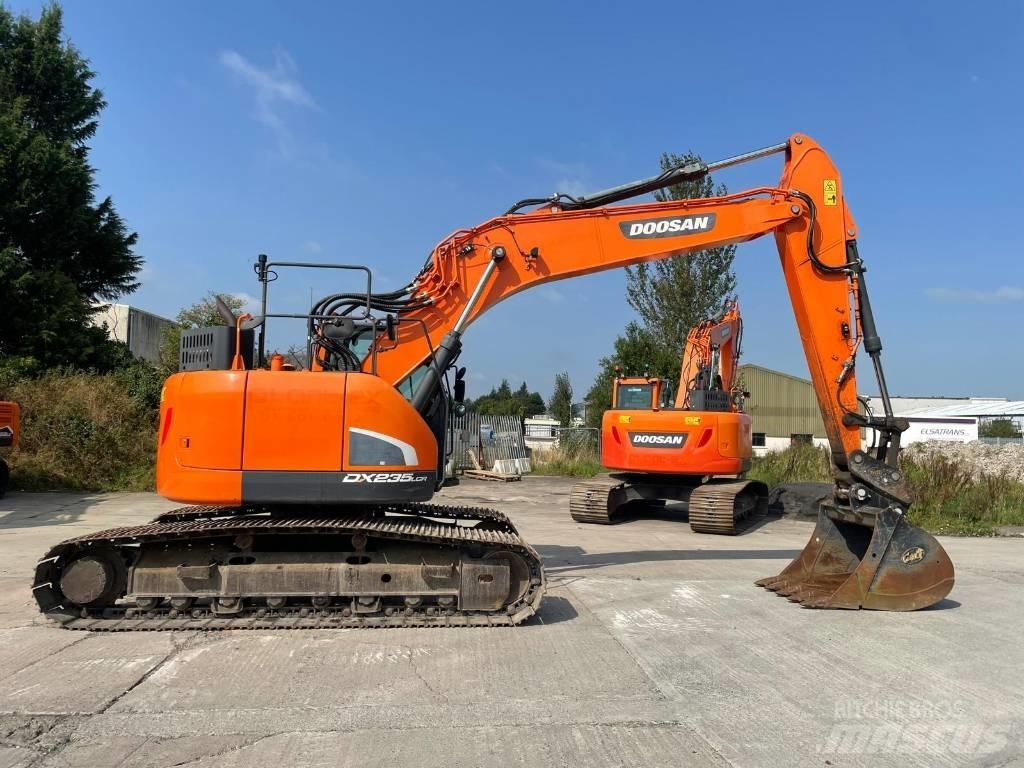 Doosan DX 235 LCR-5 Excavatoare pe șenile
