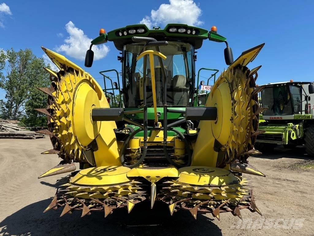 John Deere 8600 Forajere cu autopropulsare