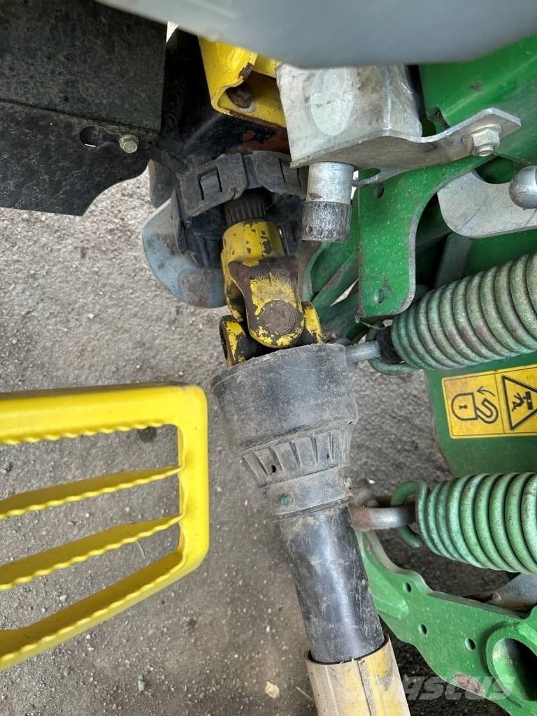 John Deere 8600 Forajere cu autopropulsare