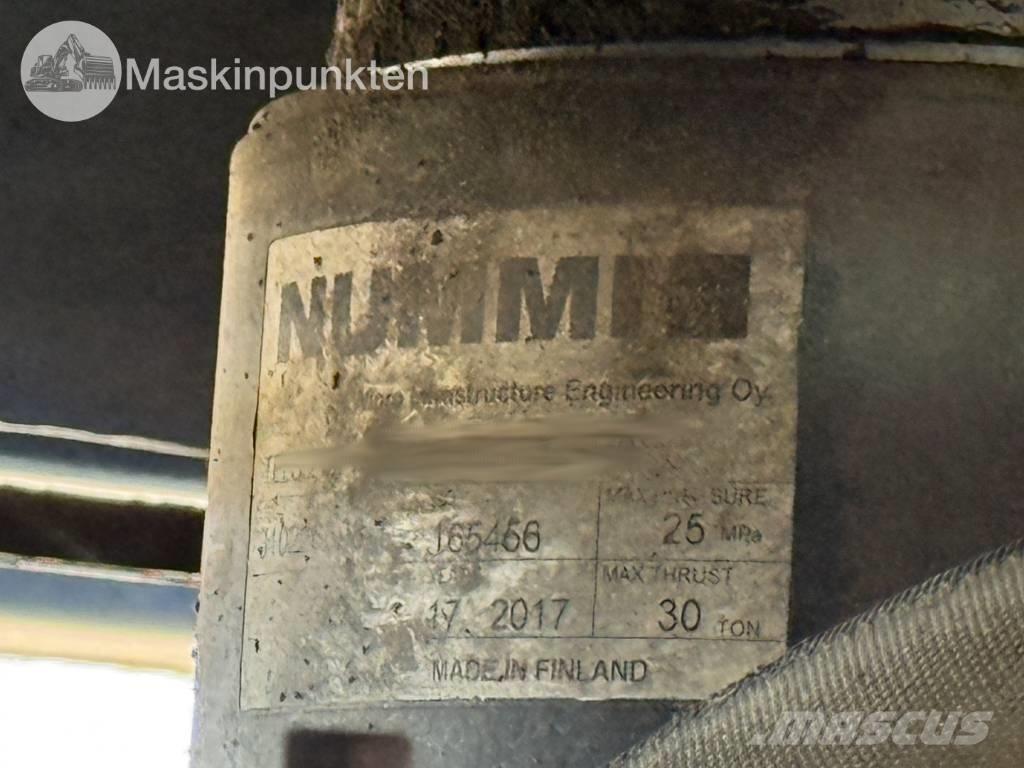 Volvo FM 6*4 Autobasculanta