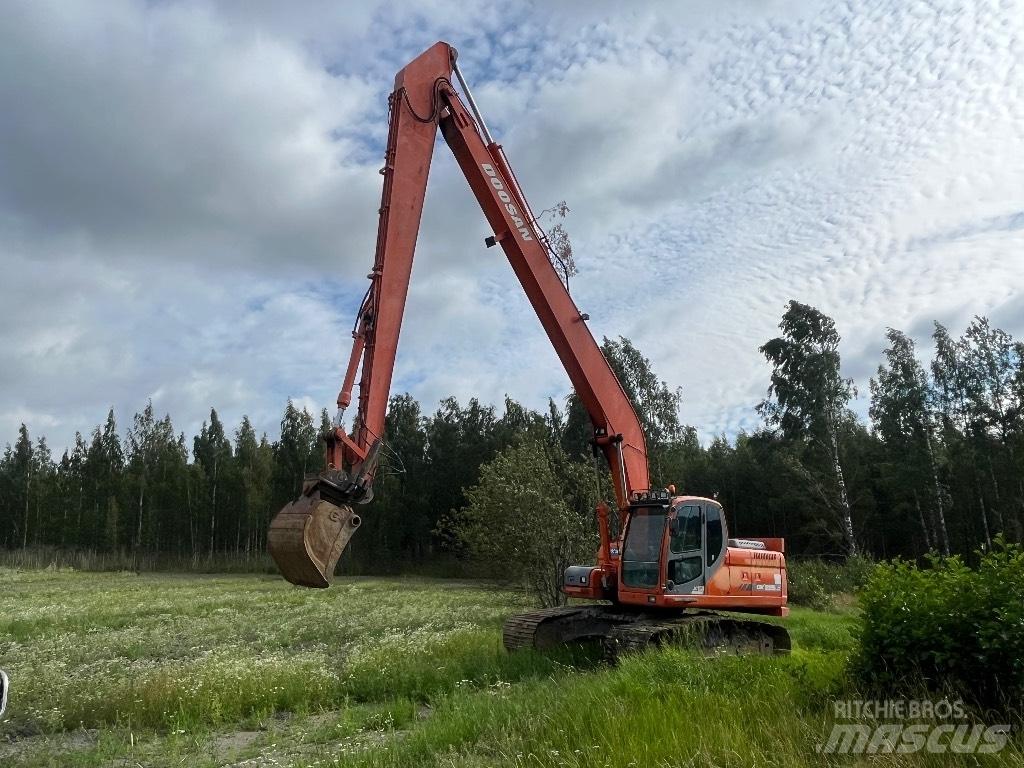 Doosan DX 225 LC Excavatoare cu brat lung