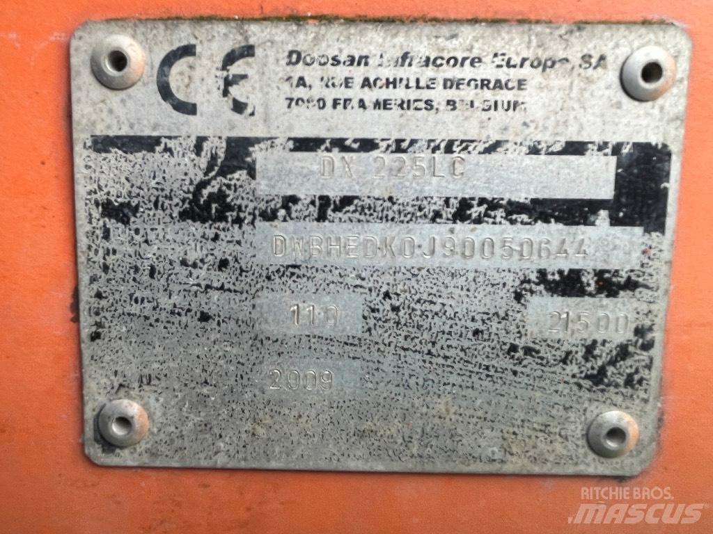 Doosan DX 225 LC Excavatoare cu brat lung