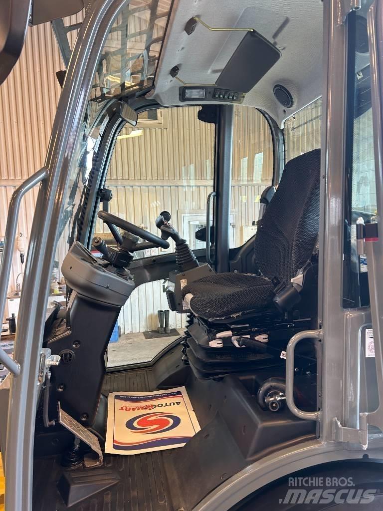 Wacker Neuson WL52 Incarcator pe pneuri