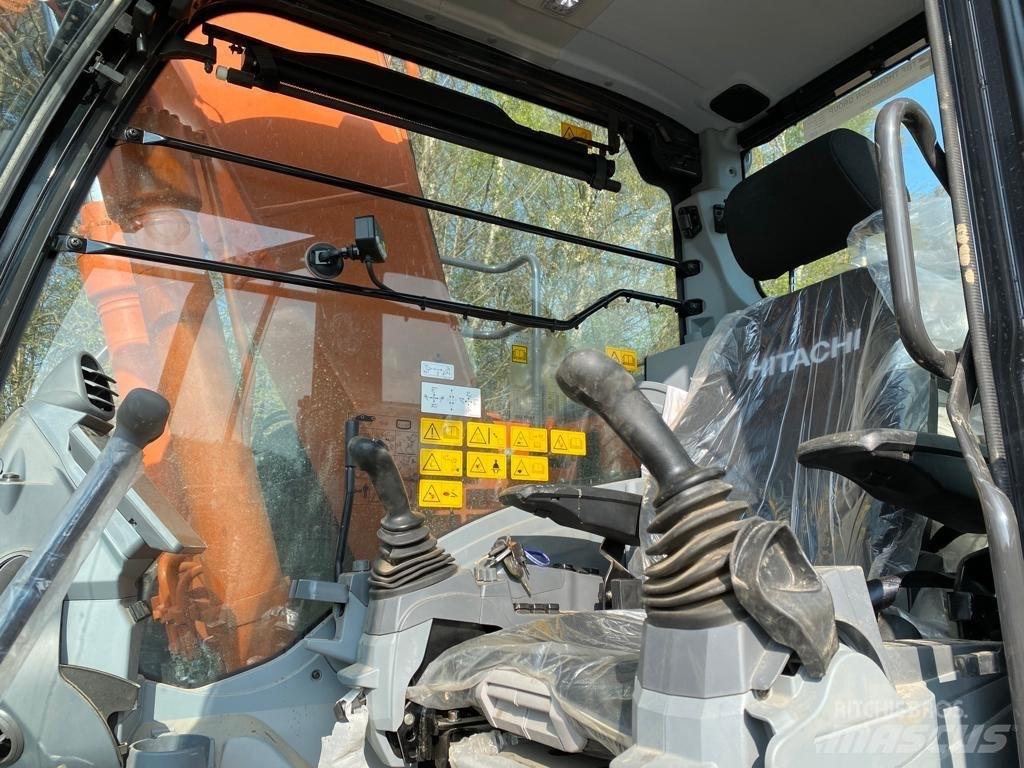 Hitachi ZX135USBL-7 Excavatoare pe șenile

