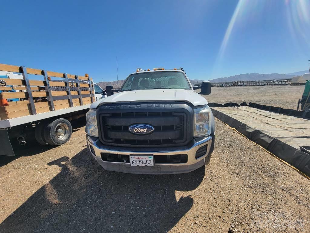 Ford F 550 XL Municipal/vehicul cu uz general