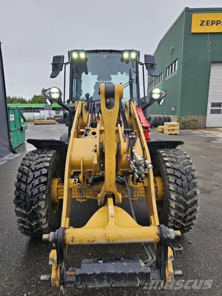 CAT 908 HF Incarcator pe pneuri