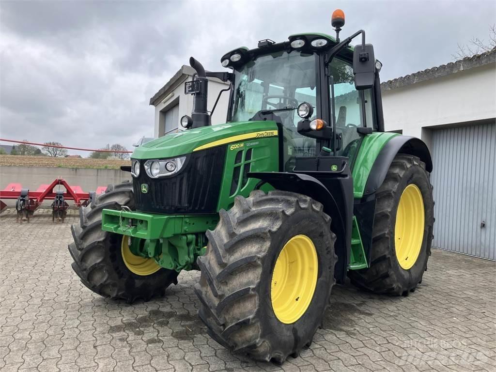 John Deere 6120M Tractoare