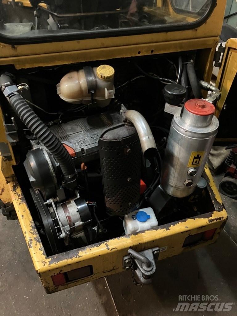 Volvo ZL 302 Incarcator pe pneuri