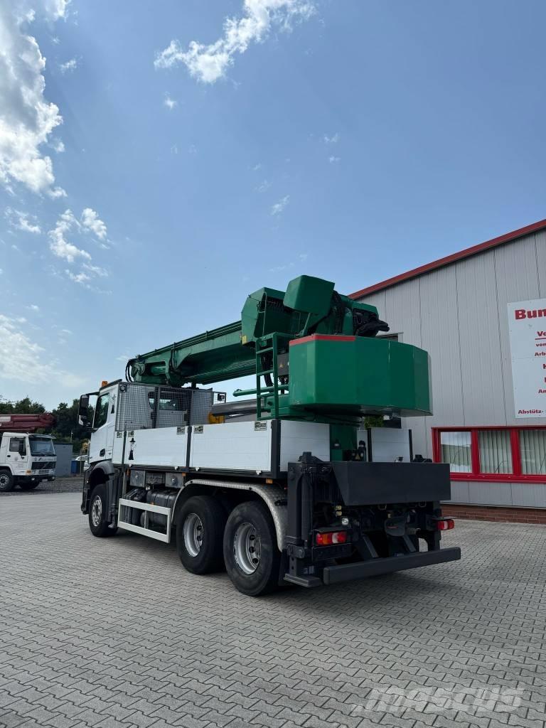 Mercedes-Benz 2643 Macara teren accidentat