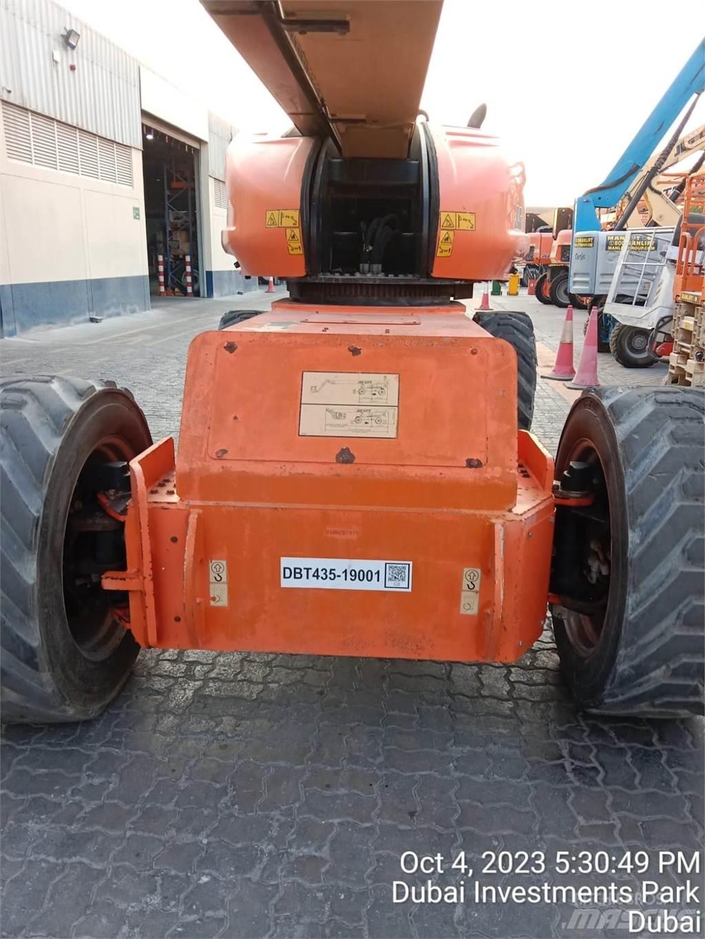 JLG 1350SJP Nacele cu brat telescopic