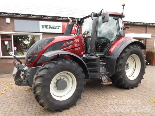Valtra T154 VERSU Tractoare