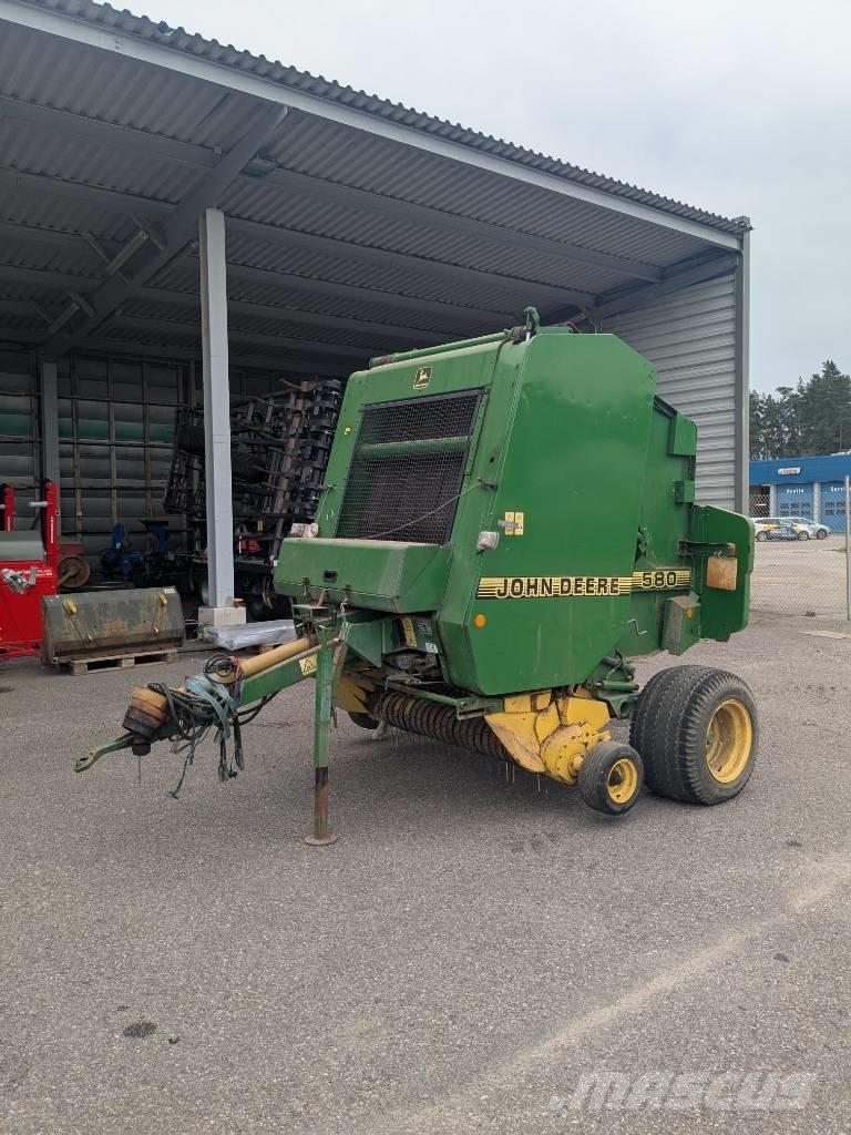 John Deere 580 Masina de balotat cilindric