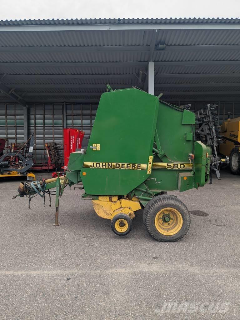 John Deere 580 Masina de balotat cilindric