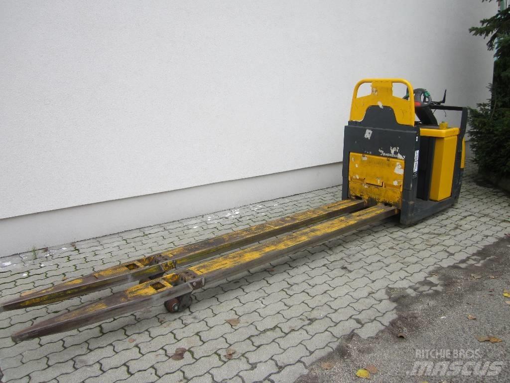 Jungheinrich ECE230 Stivuitor electric