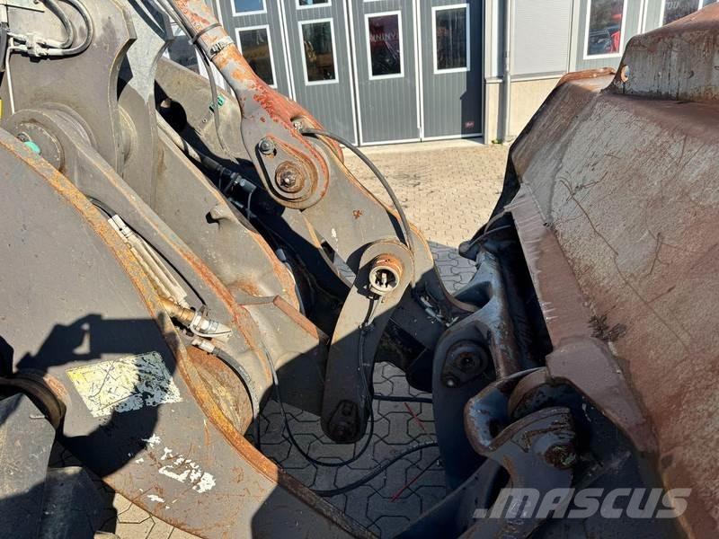 Volvo L90F Incarcator pe pneuri