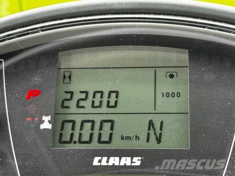 CLAAS AXION 870 Tractoare