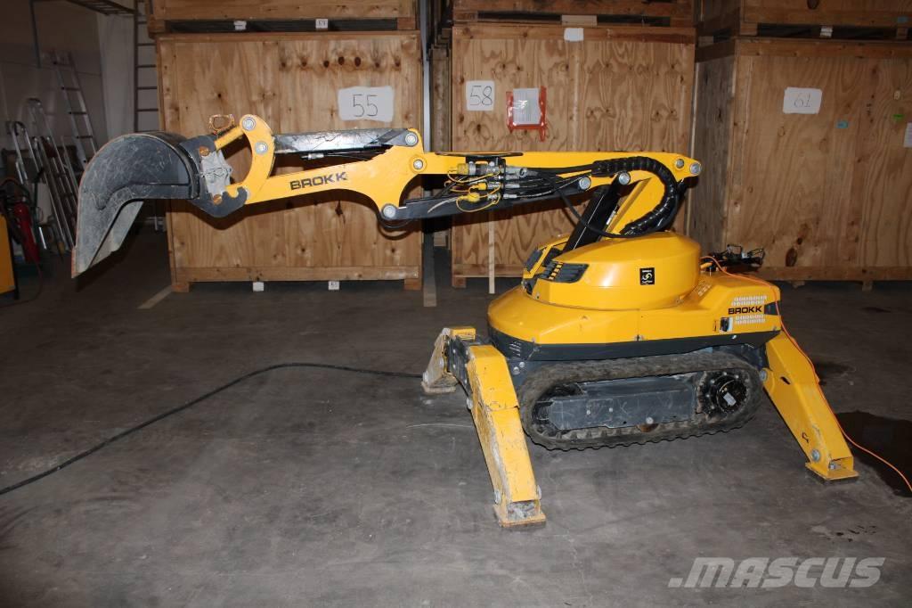 Brokk 110 Excavatoare de demolare