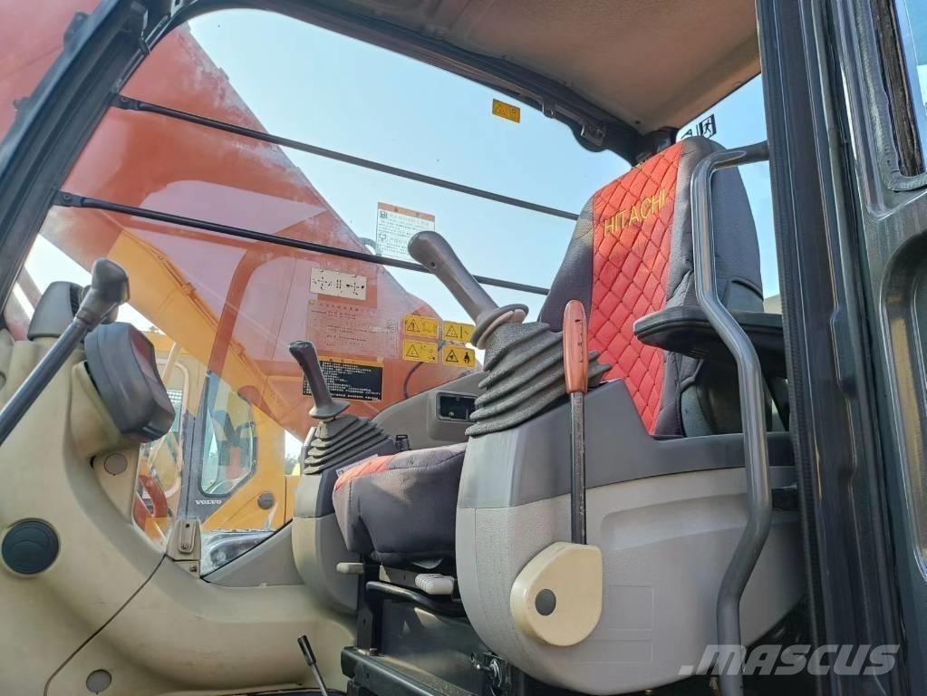 Hitachi ZX 250 LC Excavatoare pe șenile
