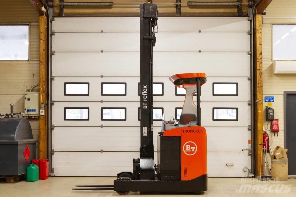 BT RR E 160 Stivuitor cu catarg retractabil