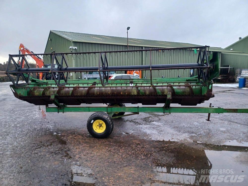John Deere 1000 Cultivatoare