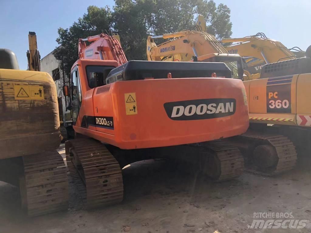 Doosan 225 LC Excavatoare pe șenile
