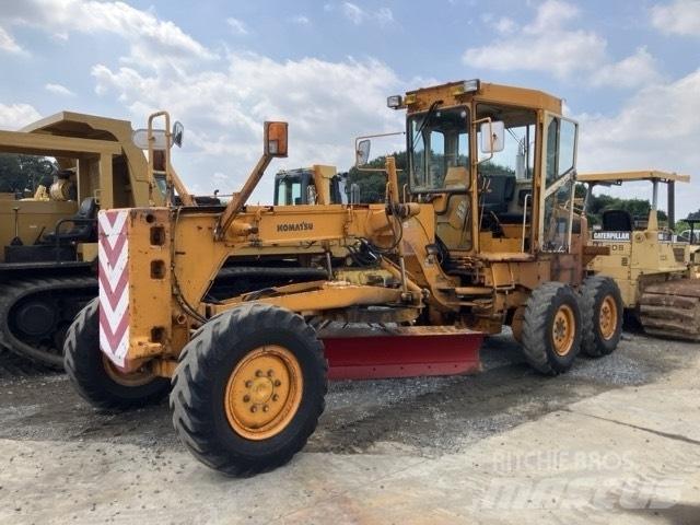 Komatsu GD 405 A-2 Gredere