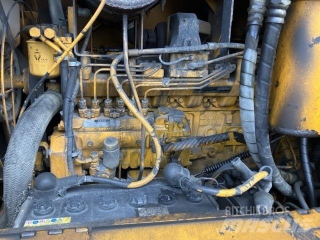 Komatsu GD 405 A-2 Gredere