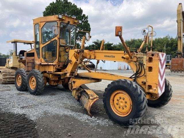 Komatsu GD 405 A-2 Gredere