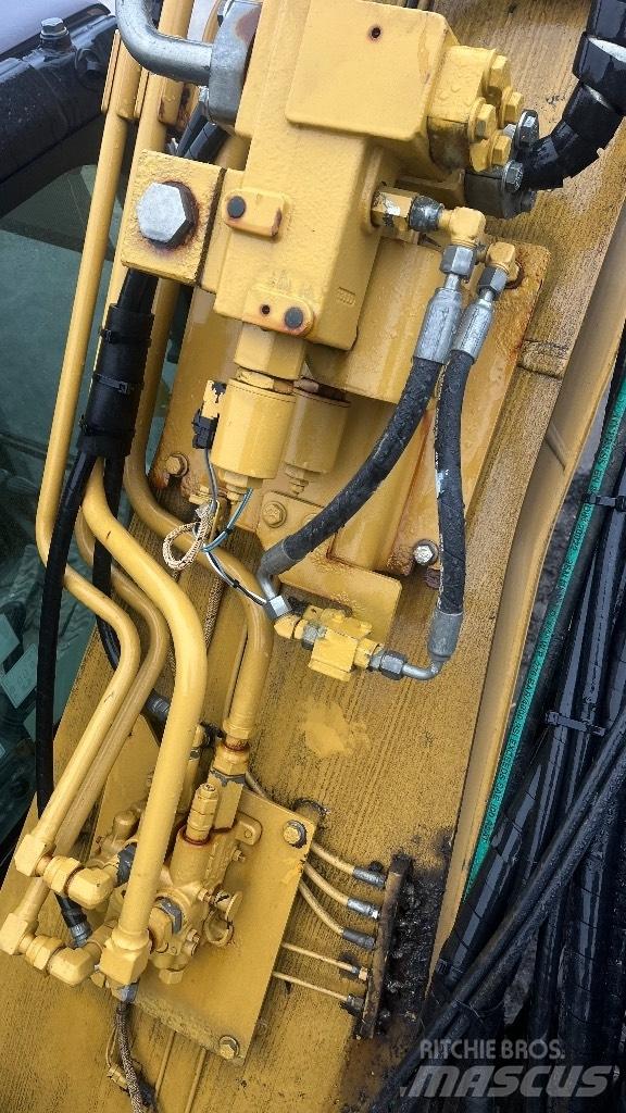 CAT 320 EL Excavatoare pe șenile
