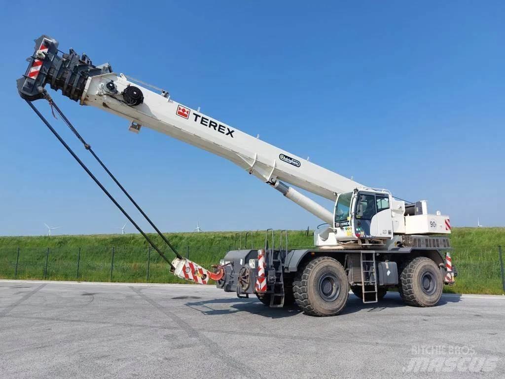 Terex RT90 Macara teren accidentat