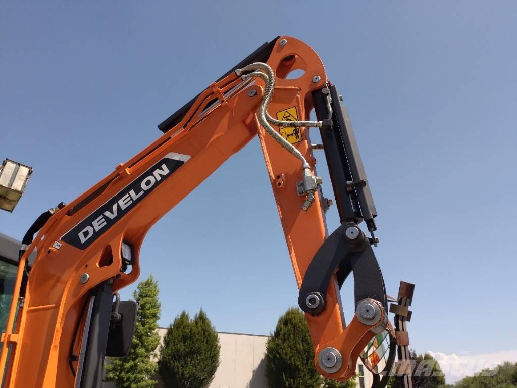 Develon DX 27 Z-7 Mini excavatoare < 7t