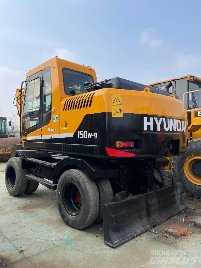 Hyundai R 150 W-9 Excavatoare pe șenile
