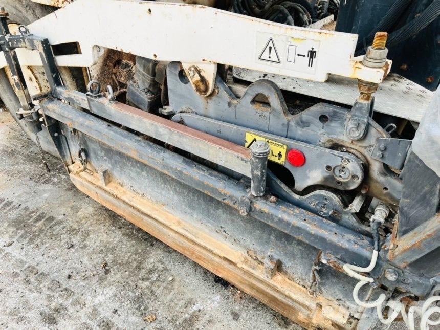 Dynapac F 141-6WD. Pavatoare asfalt