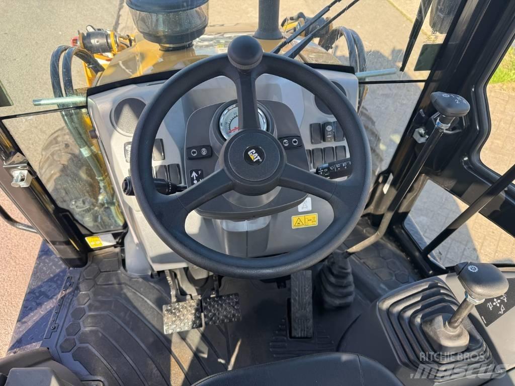 CAT 424 4X4 ( UNUSED ) Buldoexcavatoare