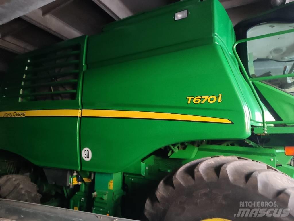 John Deere T 670 i Combine de secerat