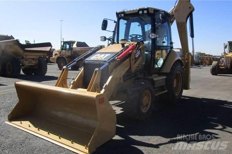 CAT 428F Buldoexcavatoare
