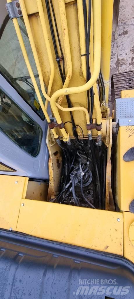 New Holland 215 B Excavatoare pe șenile
