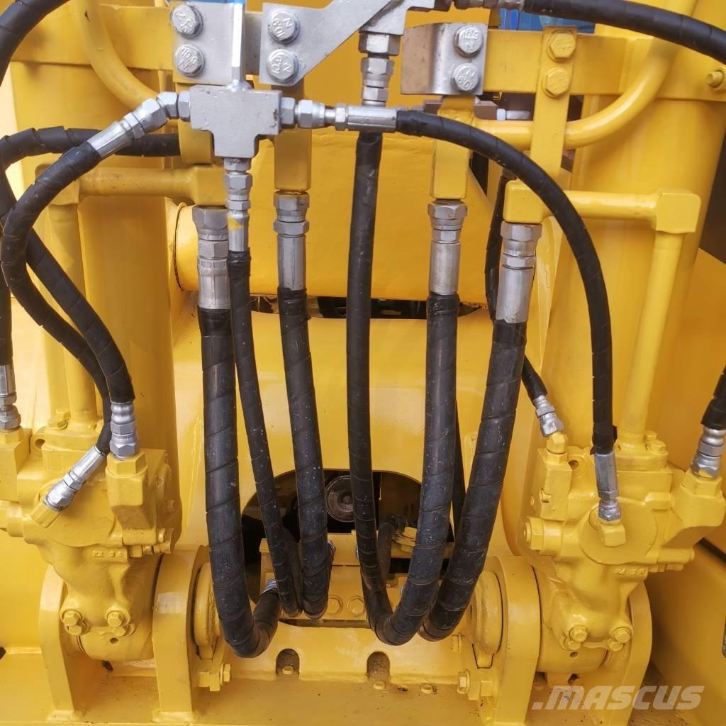 Komatsu PC 130 Excavatoare pe șenile
