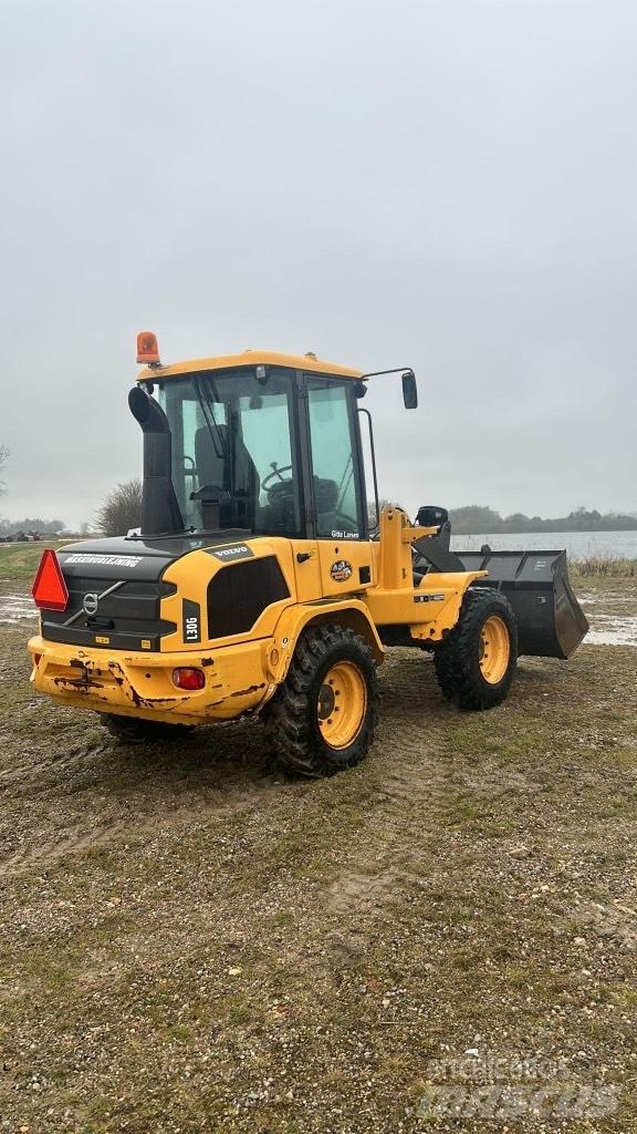 Volvo L 30 G Incarcator pe pneuri