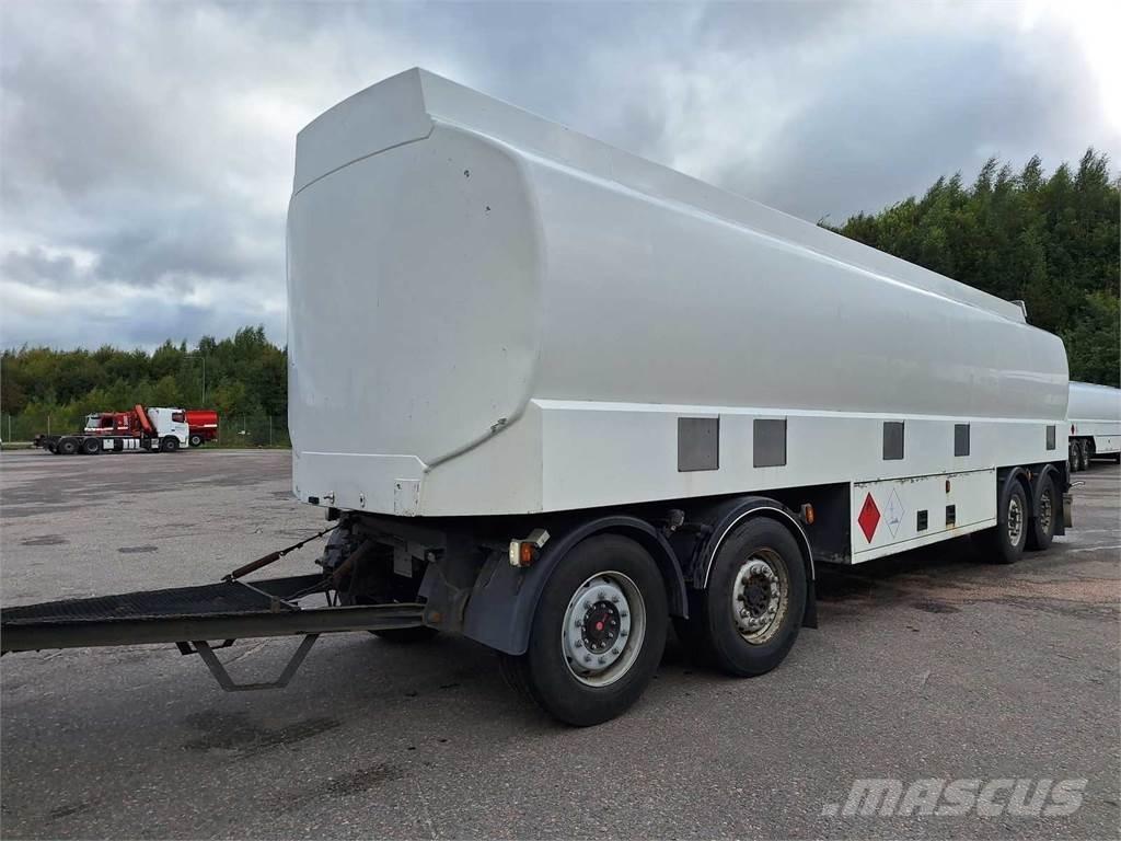  SAF/Mattila MS4 Remorci Cisterne