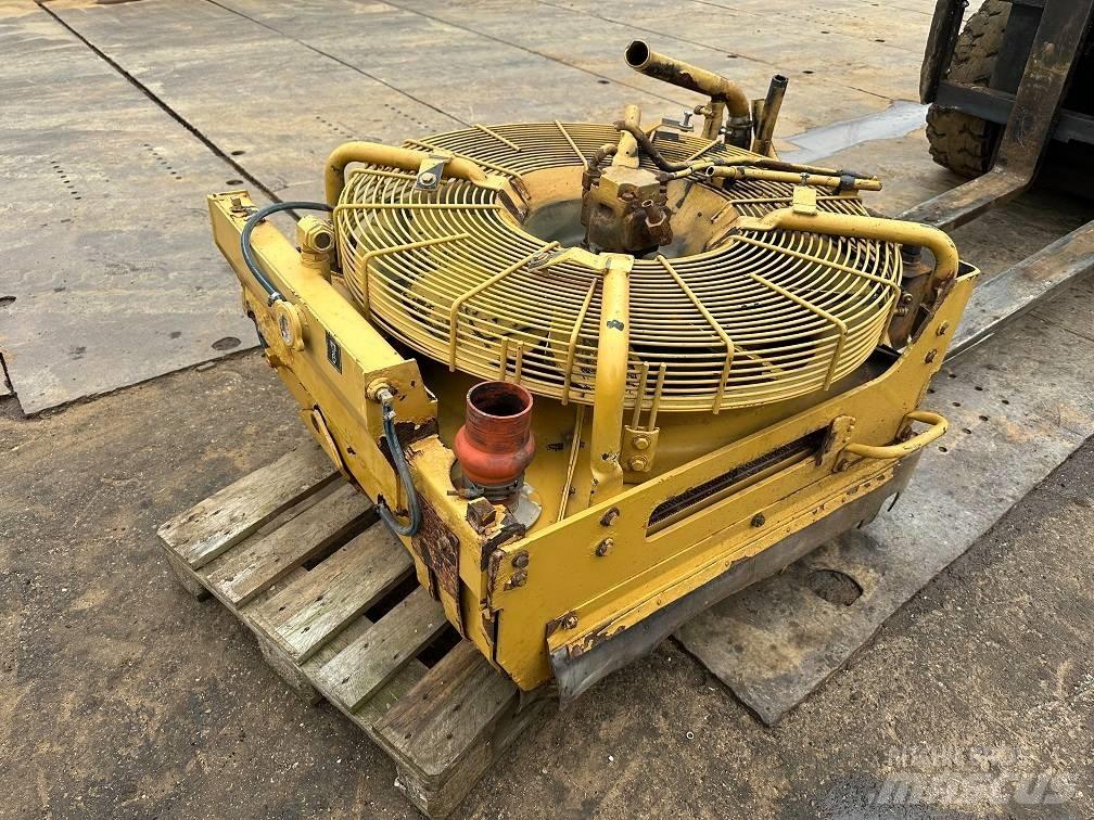 CAT 950g radiator Radiatoare