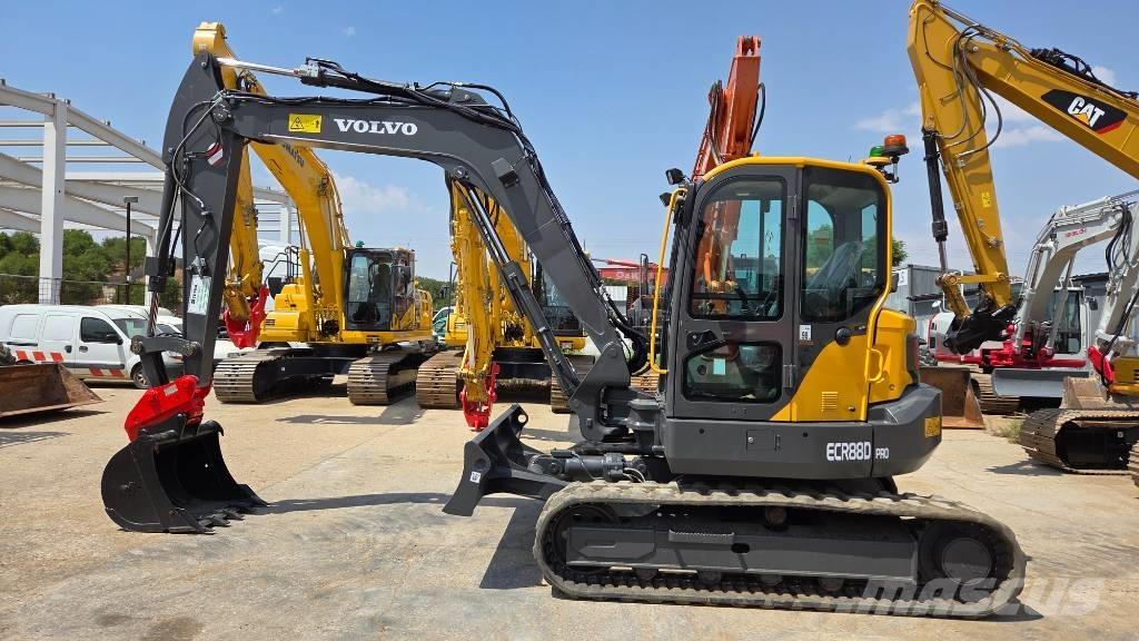 Volvo ECR 88 PLUS Excavatoare 7t - 12t