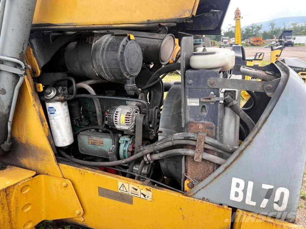 Volvo BL 70 Buldoexcavatoare