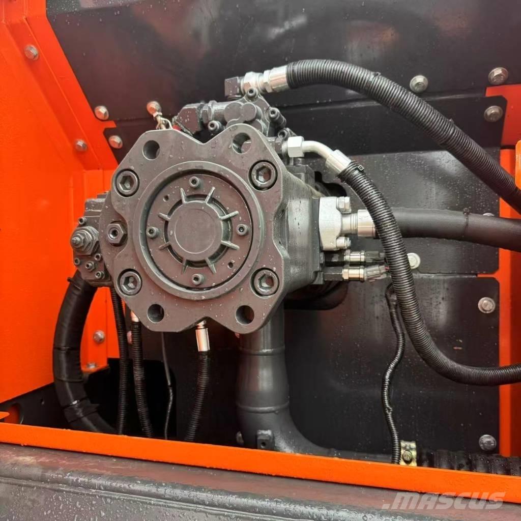 Doosan DX 225 LCA Excavatoare pe șenile
