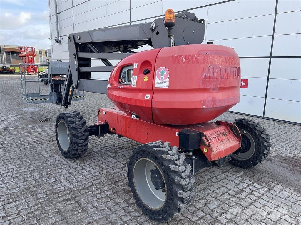 Manitou 160ATJ RC Nacele cu brat articulat