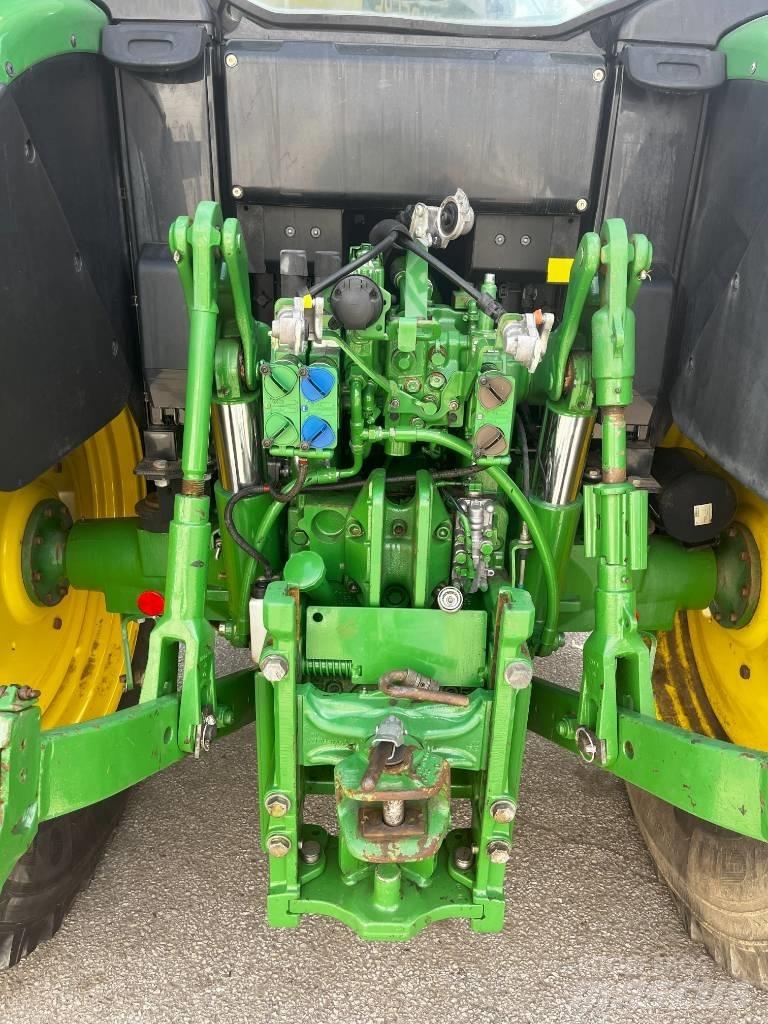 John Deere 6115 M Tractoare