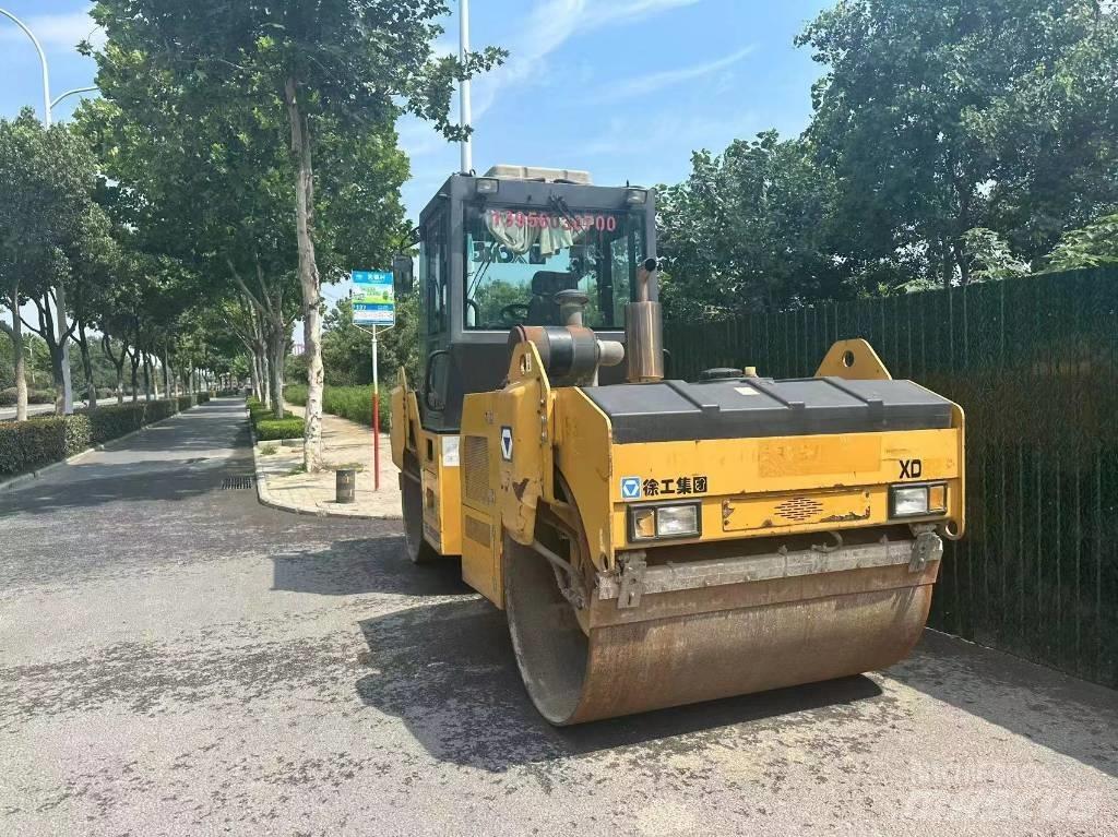 XCMG XD 82 Compactoare sol