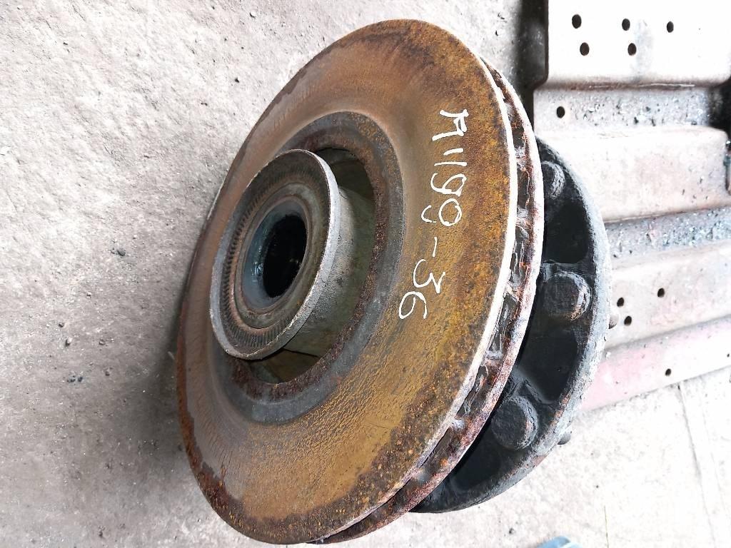 MAN TGM  81443010185 Axe