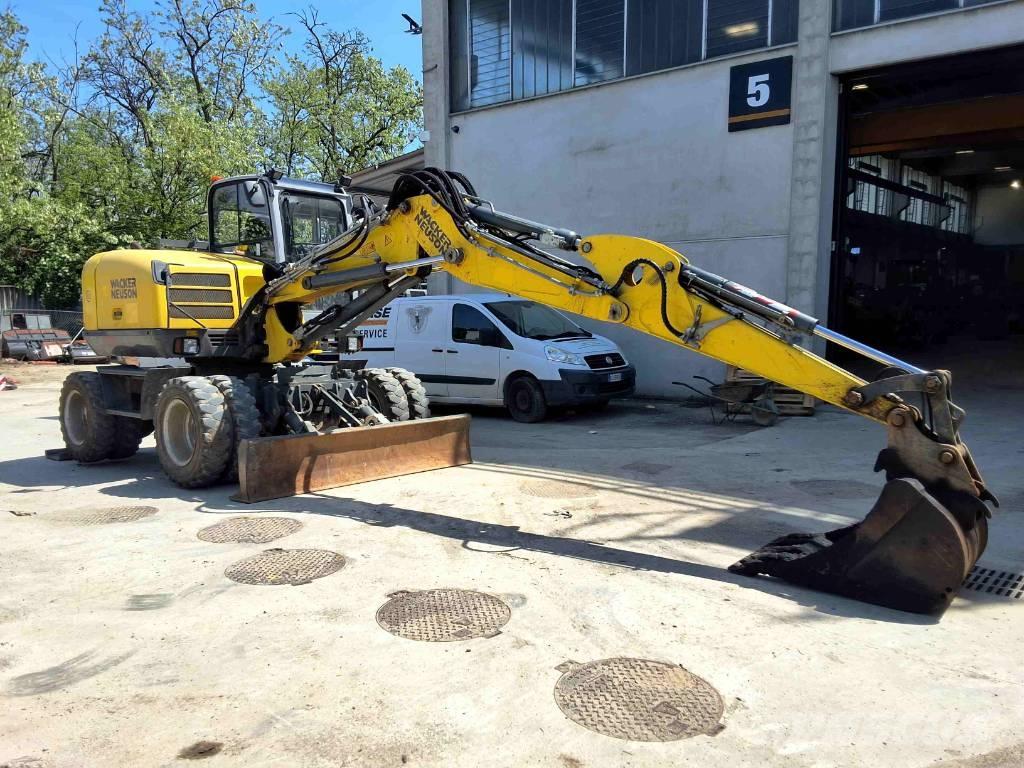 Wacker Neuson EW 100 Excavatoare cu roti