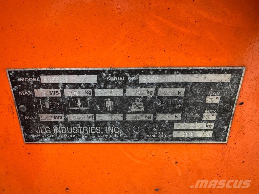 JLG E 450 AJ Nacele cu brat articulat